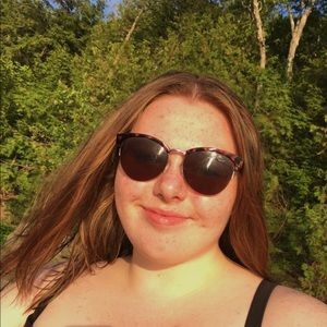 Meet your Posher, Mackenzie